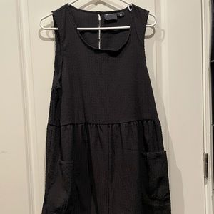 Black sleeveless Romper with pockets